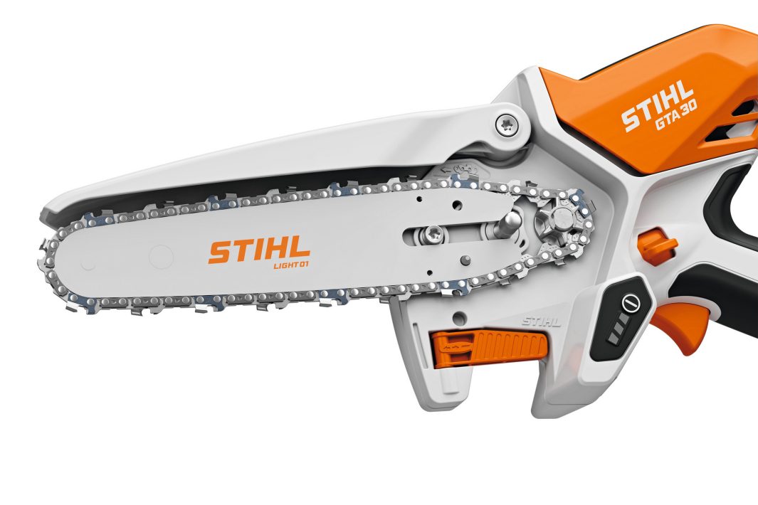 Potatore a batteria Stihl GTA 30 fornito con 2 batterie e caricatore