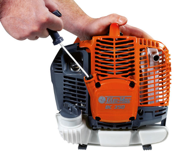 Decespugliatore a scoppio OleoMac BC 350 S molto potente per uso semiprofessionale da 36,3cm3.