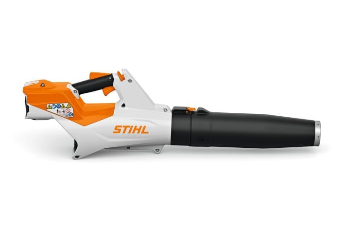 Soffiatore a batteria Stihl BGA 60 top di gamma per uso privato.