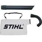 Soffiatore elettrico Stihl BGE 81 potente con bocchetta piatta per uso privato intensivo.