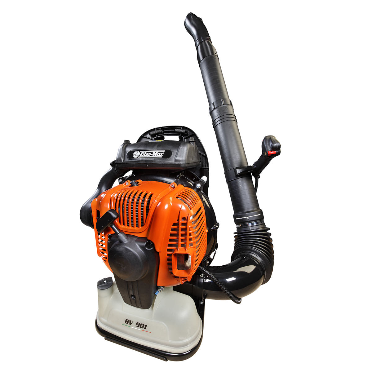 Soffiatore spalleggiato a scoppio OleoMac BV 901 per uso professionale con motore da 5,0HP con peso di 10,4Kg.