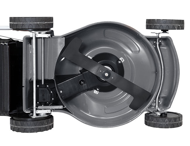 Rasaerba a scoppio OleoMac G 44 PK Comfort con taglio da 41 cm