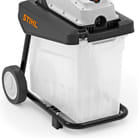 Biotrituratore elettrico Stihl GHE 135 L per uso privato da 2,3kW con diametro di taglio da 35mm.