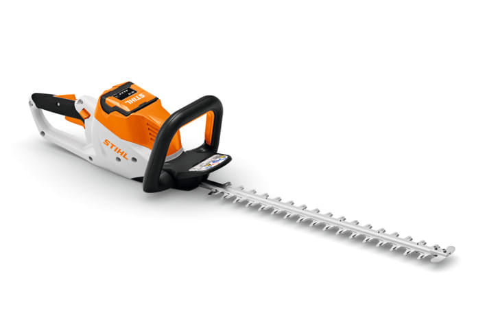 Tagliasiepe a batteria Stihl HSA 50 leggero per uso privato con lama da 50cm.