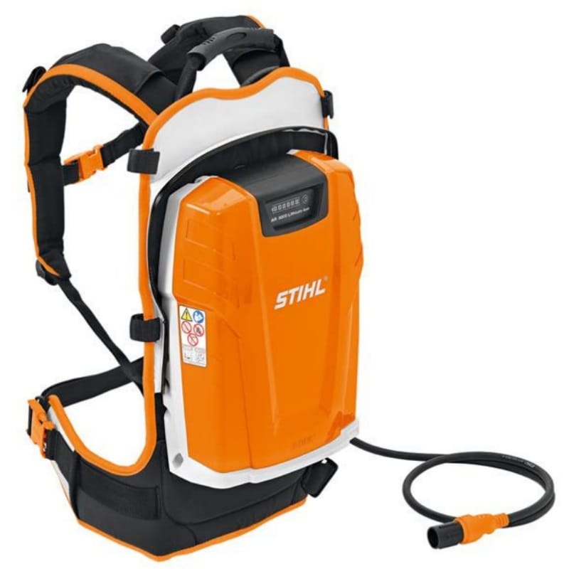 Tagliasiepe a batteria Stihl HSA 66 della linea PRO con lama da 50cm.