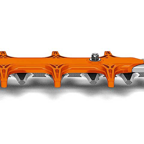 Tagliasiepe a batteria Stihl HSA 130 R della linea PRO per siepi robuste e spesse con lama da 75cm.