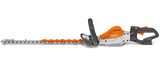 Tagliasiepe a batteria Stihl HSA 130 T della linea PRO per tagli fini e precisi con lama da 75cm.