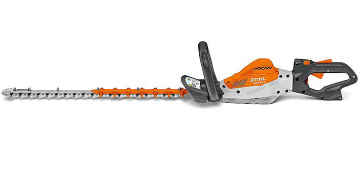 Tagliasiepe a batteria Stihl HSA 130 T della linea PRO per tagli fini e precisi con lama da 75cm.