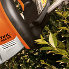 Tagliasiepi elettrico Stihl HSE 42 molto leggero con lama da 45cm.