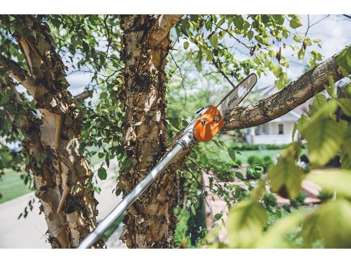 Potatore telescopico a scoppio Stihl HT 135 professionale da 270-390cm