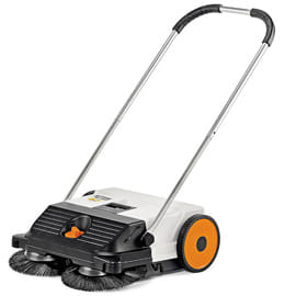 Spazzatrice manuale Stihl KG 550 compatta per utilizzatori privati.