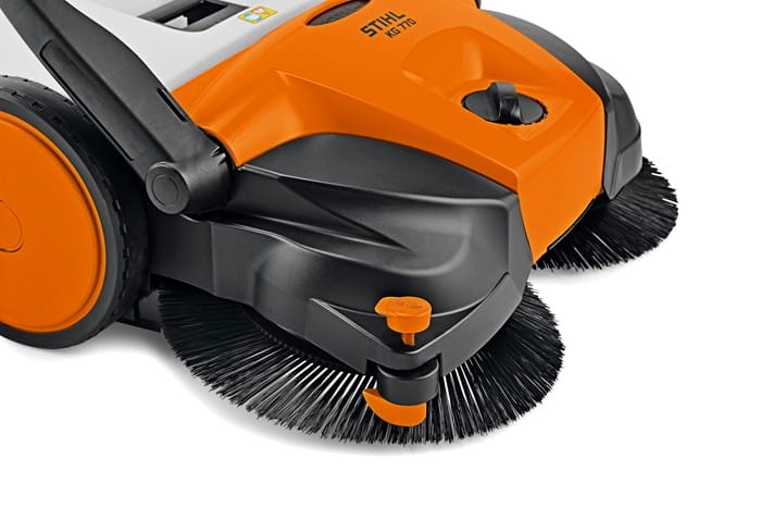 Spazzatrice a batteria Stihl KGA 770 per uso professionale