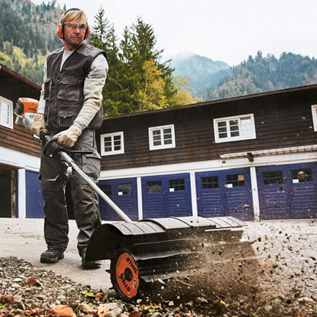 Motore multifunzione a scoppio Kombi Stihl KM 131 R