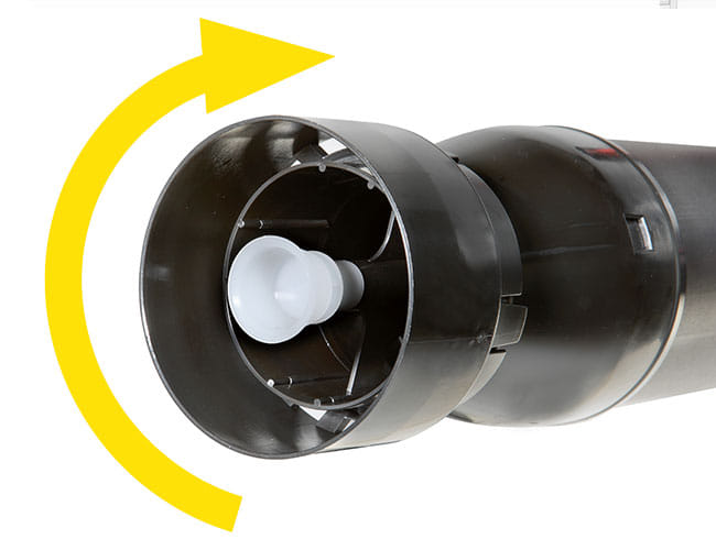 Atomizzatore a spalla a scoppio MB 900 OleoMac con motore da 77cm3 e serbatoio liquidi da 17lt.