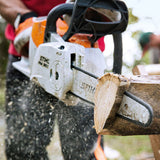 Motosega a batteria Stihl MSA 160 C-B con tendicatena rapido, peso di 3,1Kg e barra da 30cm.
