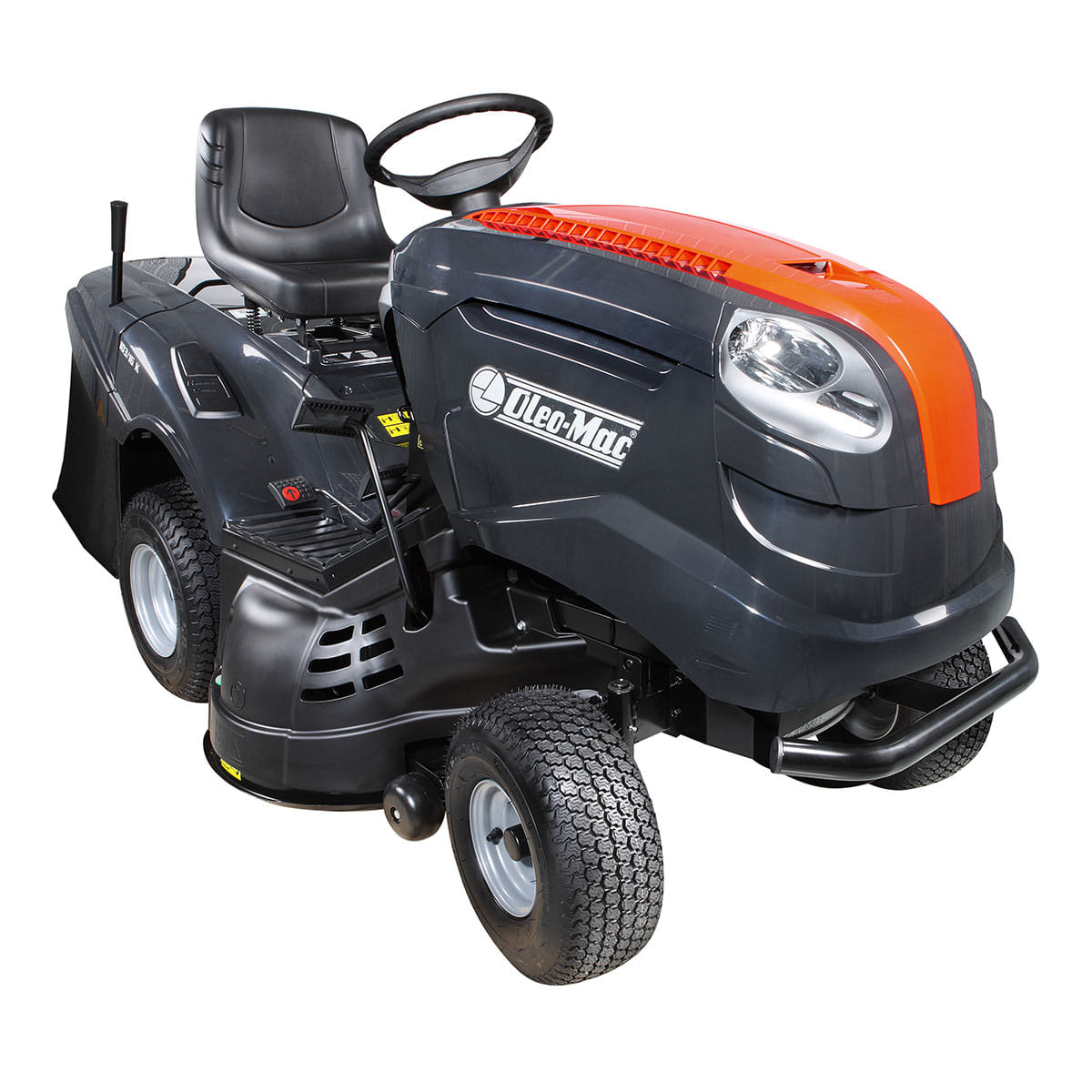 Trattorino rasaerba con raccolta OleoMac OM 103 / 16 K con motore da 452cm3 e larghezza di taglio da 102cm.