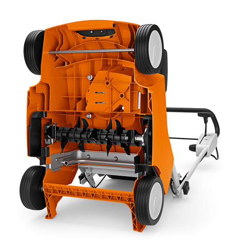 Arieggiatore a scoppio Stihl RL 540 a 7 doppie lame con motore Kohler XT675 OHV SC.