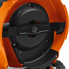 Rasaerba trazionato a scoppio Stihl RM 650 T con larghezza di taglio da 48cm e sacco di raccolta da 70litri.