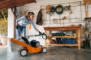 Tagliaerba rasaerba Stihl RMA 239 C a batteria da 900W e 15kg di peso