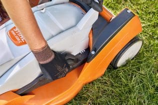 Tagliaerba rasaerba Stihl RMA 239 C a batteria da 900W e 15kg di peso