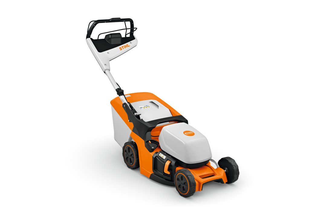 Rasaerba trazionato a batteria Stihl RMA 443 PV
