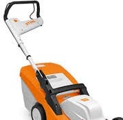 Rasaerba elettrico Stihl RME 443 C da 1500W e larghezza di taglio da 41cm.