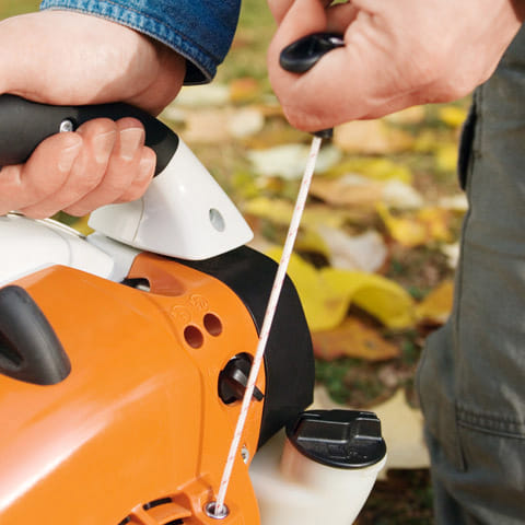 Soffiatore a scoppio Stihl SH 56 aspiratore/trituratore da 45 lt