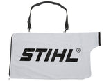 Aspiratore/trituratore elettrico Stihl SHE 71 leggero e silenzioso con sacco di raccolta da 45 litri.