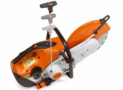 Troncatrice a scoppio Stihl TS 420 con disco di taglio da 35 cm