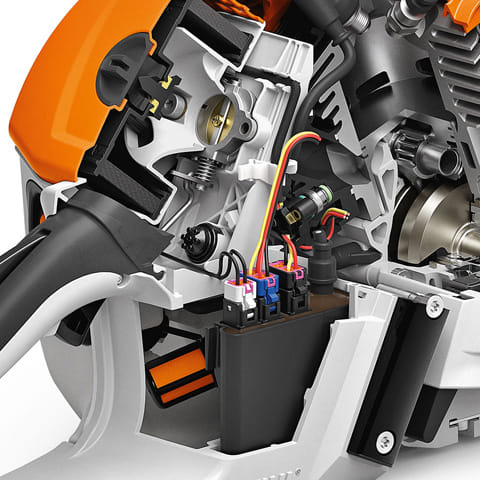 Troncatrice a iniezione Stihl TS 500i innovativa con sistema a iniezione e disco di taglio da 35cm.