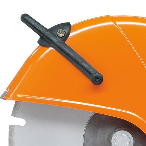 Troncatrice a iniezione Stihl TS 500i innovativa con sistema a iniezione e disco di taglio da 35cm.