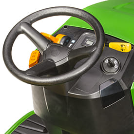 Trattorino rasaerba John Deere X107 da 500 cm3 a scarico laterale