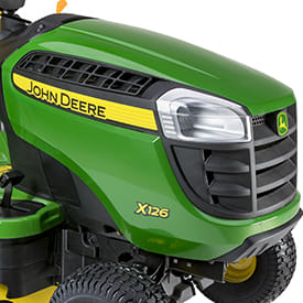 Trattorino rasaerba a scarico laterale John Deere X167 da 724cc con piatto di taglio da 122cm.