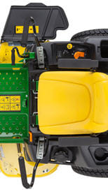 Trattorino rasaerba a scarico laterale John Deere Z515 E a sterzata zero da 708cm3 con piatto di taglio da 122cm.