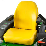Trattorino rasaerba a scarico laterale John Deere Z545R a sterzata zero da 724cm3 con piatto di taglio da 122cm.