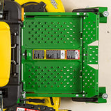 Trattorino rasaerba a scarico laterale John Deere Z545R a sterzata zero da 724cm3 con piatto di taglio da 122cm.